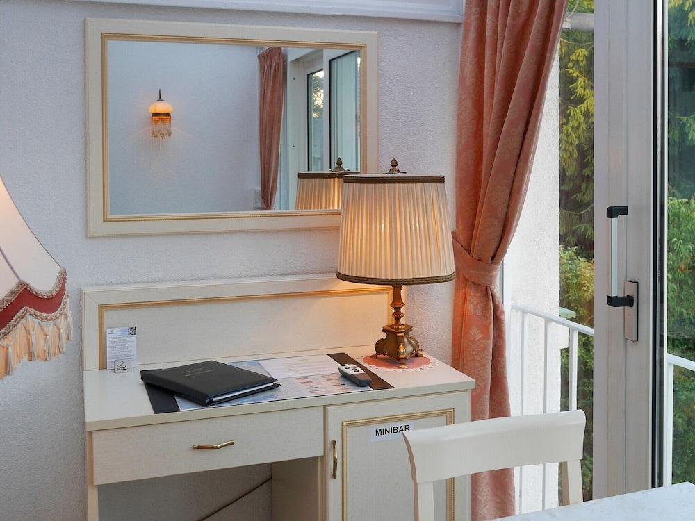 Haus Mooren, Hotel Garni Dusseldorf Bagian luar foto