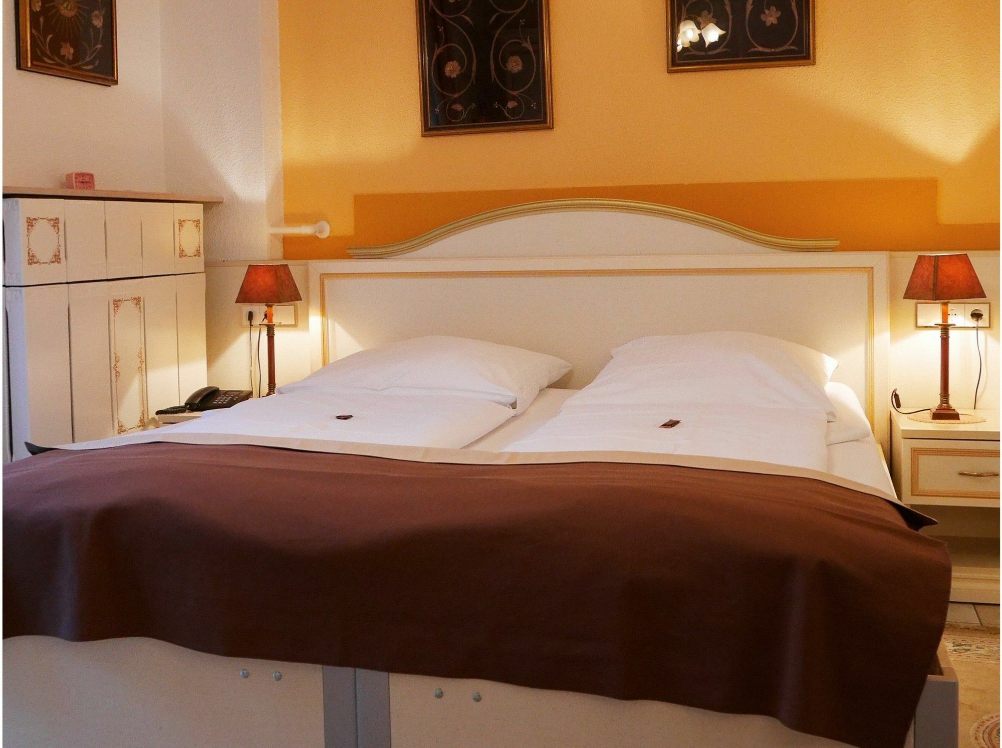Haus Mooren, Hotel Garni Dusseldorf Bagian luar foto