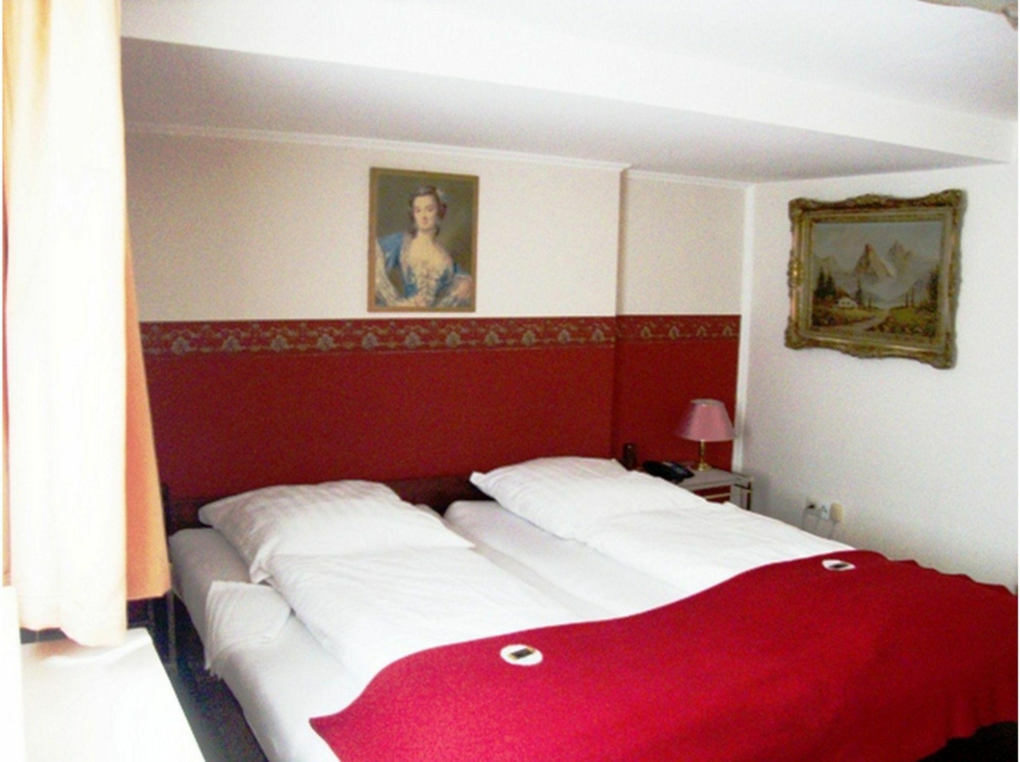 Haus Mooren, Hotel Garni Dusseldorf Bagian luar foto